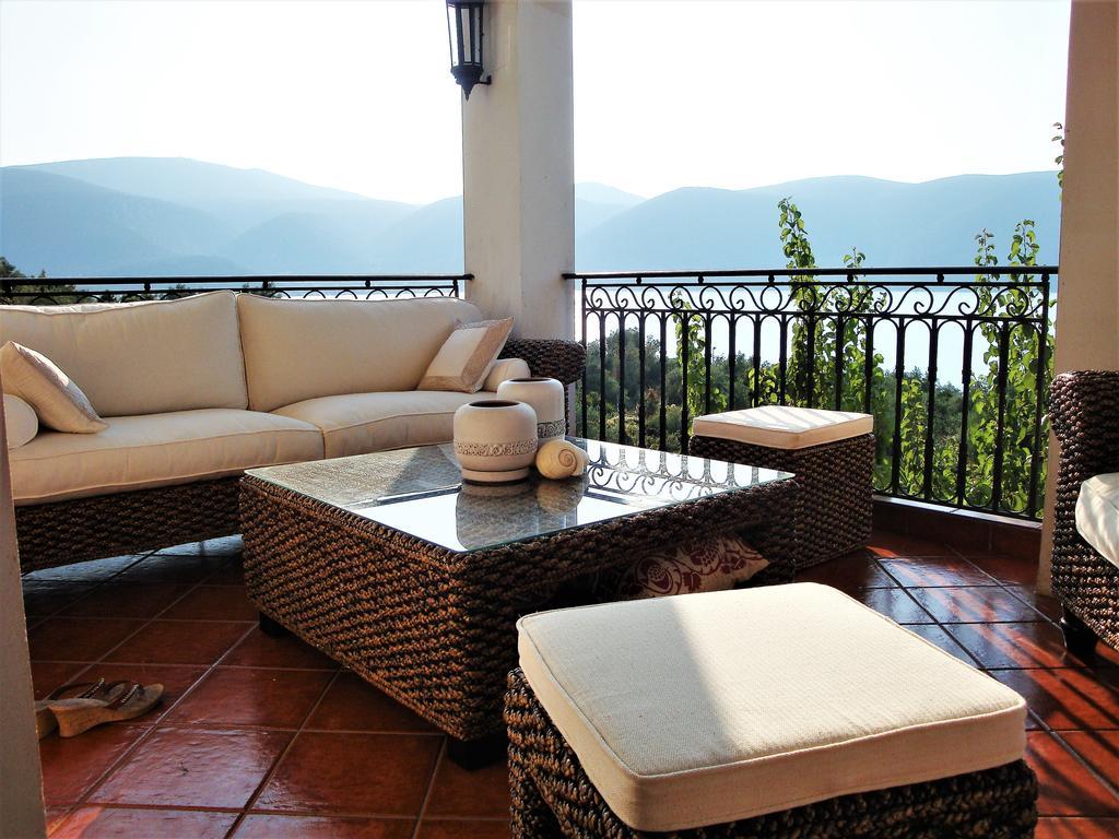 Waterfront Mediterranean Villa Skroponeria Exteriér fotografie