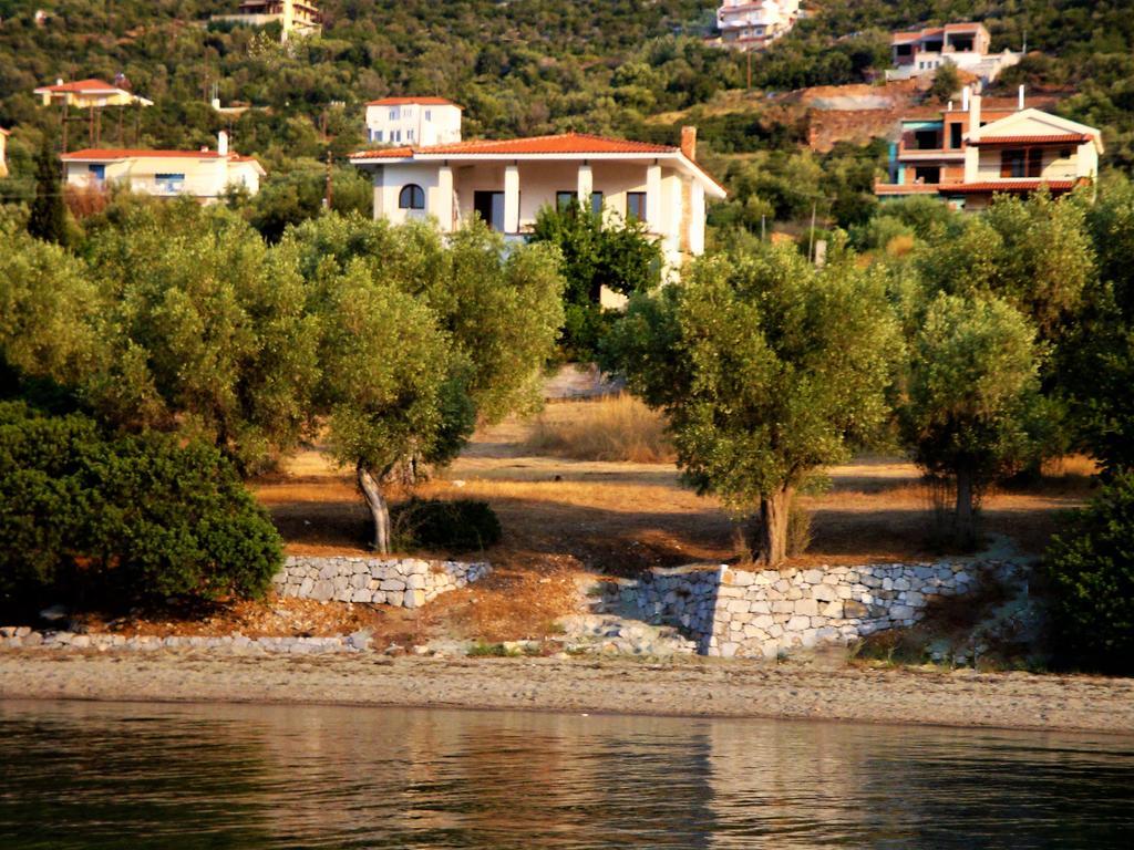 Waterfront Mediterranean Villa Skroponeria Exteriér fotografie